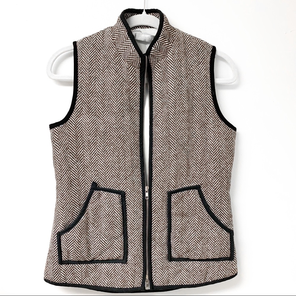 Preppy Herringbone Quilted Zip Up Vest in‎ Size Medium with Pockets